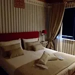 Εξοχικό σπίτι Mandalay & *