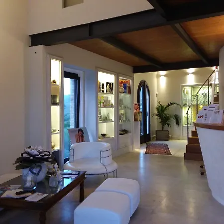 Mandalay & Country house